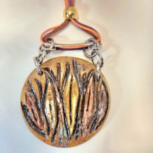 Colar folhas de outono.