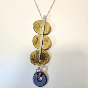 Colar sementes de afeto.