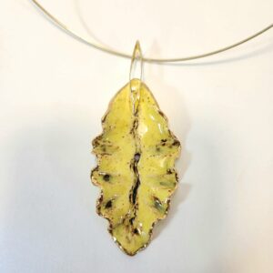 Colar choquer amarelo outonal