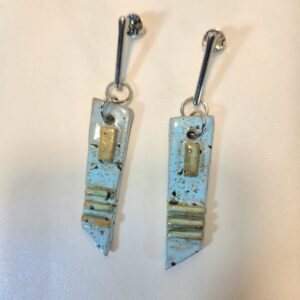 Brincos casinha com escadas.