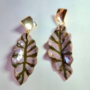 Hojas rayadas